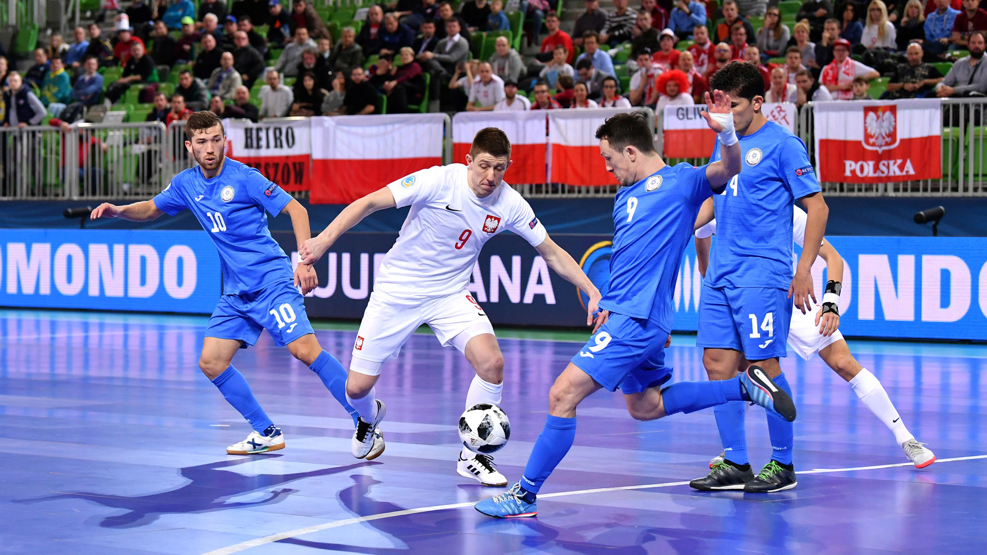 周定洋赛后采访中谈到续约时声音哽咽：我将球队视作我的生命