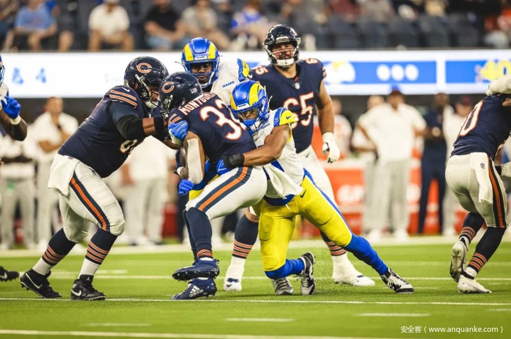 足球中超前锋获月最佳，进球效率惊人